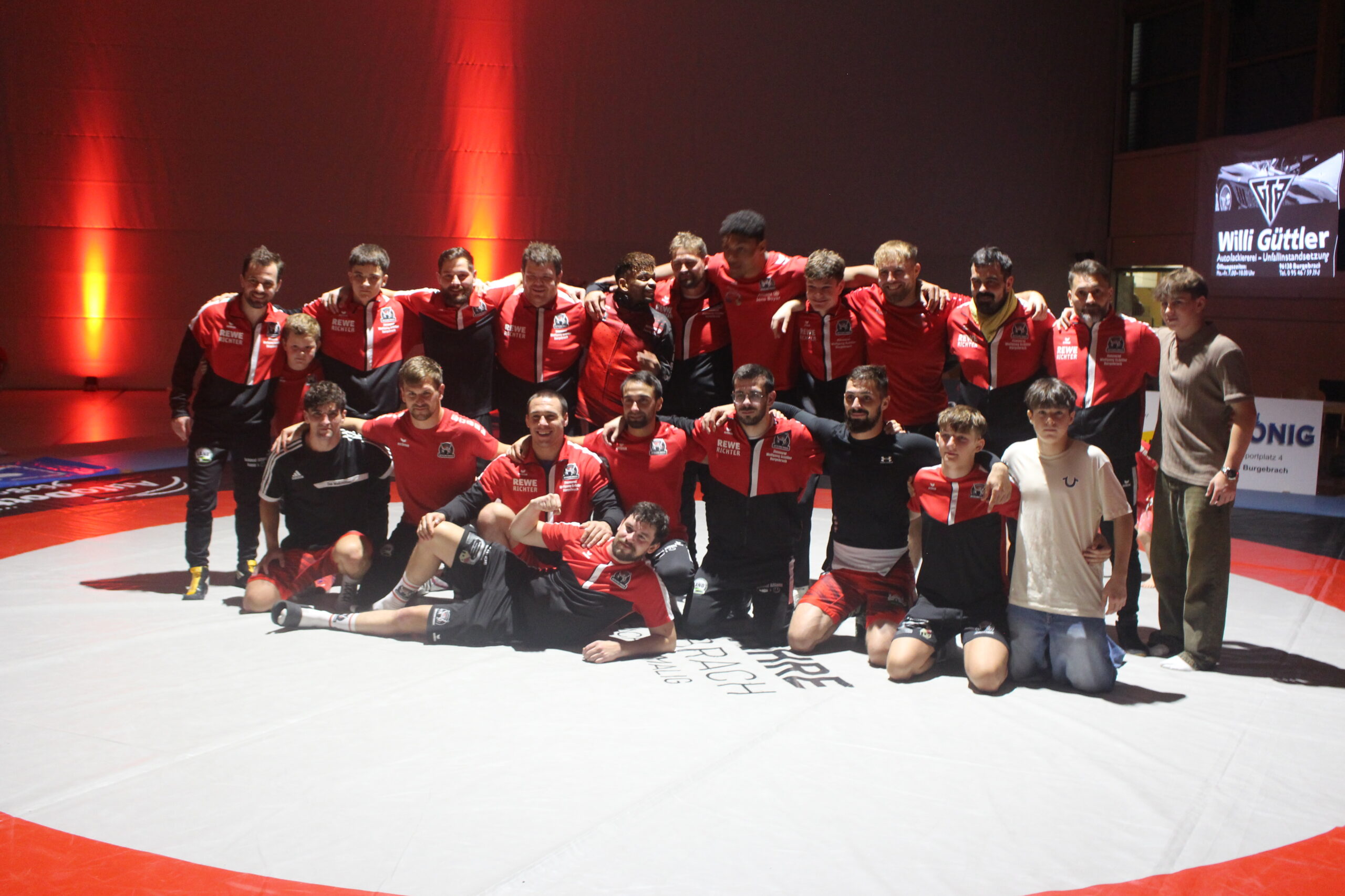 Read more about the article Herzschlagfinale beim ersten Heimkampf der Saison
